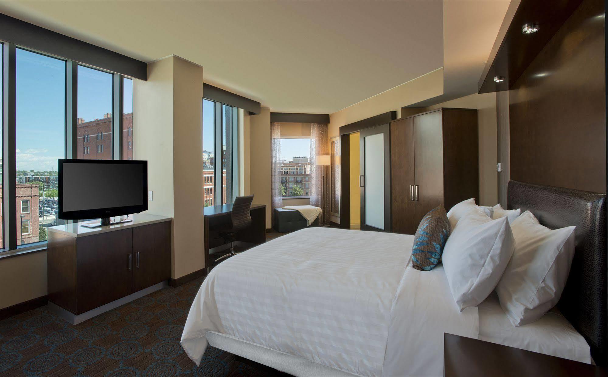 Springhill Suites By Marriott Denver Downtown Room photo